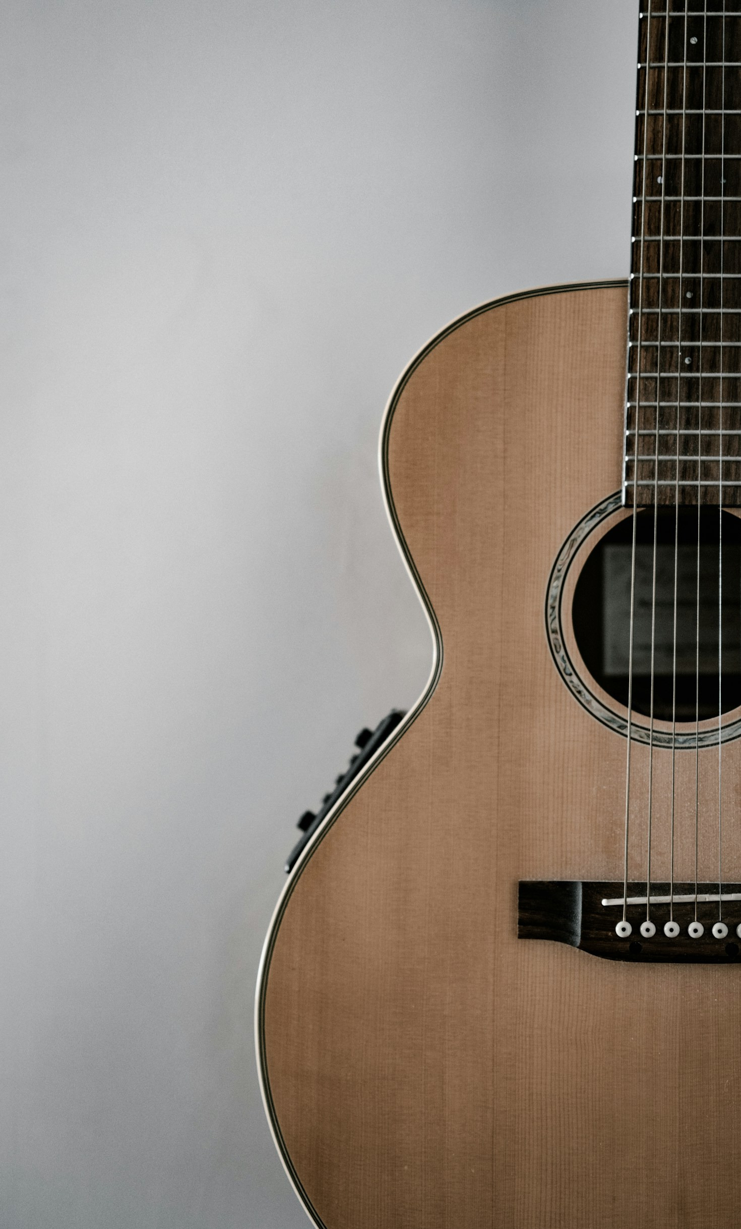De eerste stappen op een 4-snarige gitaar